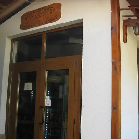 Family Veronika 2* Devin