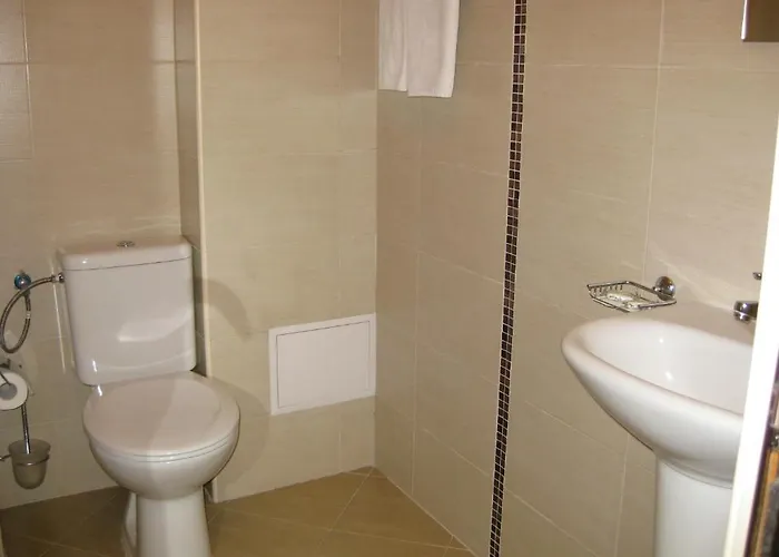 Family Veronika מלון 2*